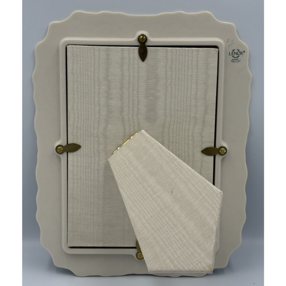 Lenox Georgian Portrait Ivory Porcelain Photo Frame 5x7 With Box Made In USA - Picture 2 of 4